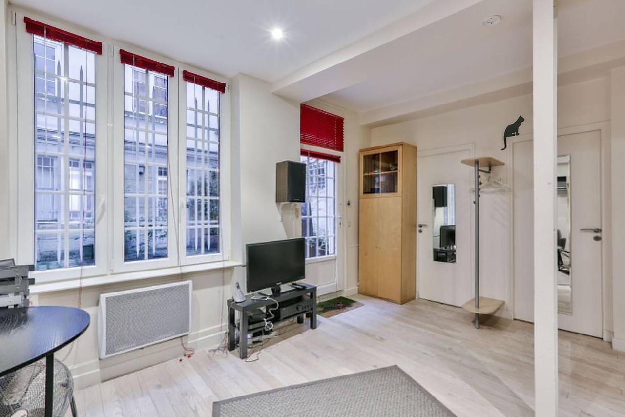 Charming 2 Bedroom Apartment In The Heart Of Paris Exterior photo
